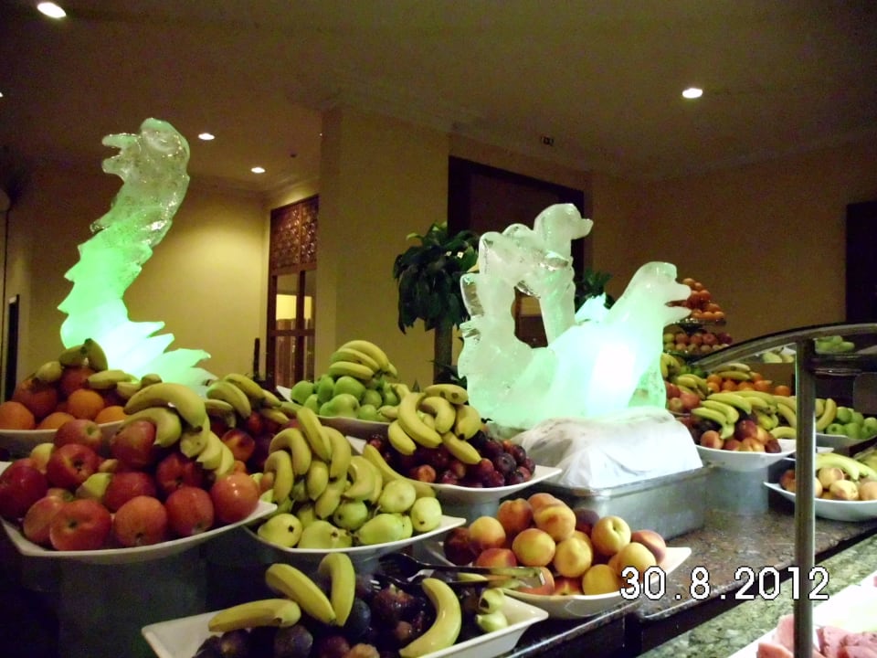 Eisskulpturen im Hauptrestaurant IC Hotels Green Palace