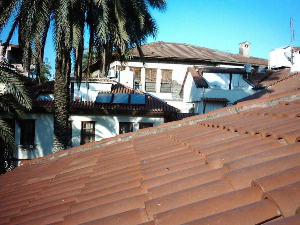 Zum Nachbargebäude des Hotels Dogan Hotel by Prana Hotels & Resorts