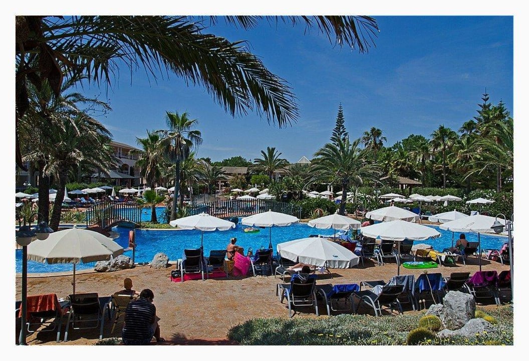 Ausblick vom Restaurant auf Poolbereich Playa Garden Selection Hotel & Spa