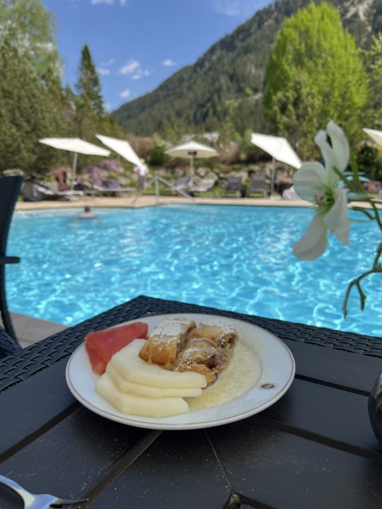 Pool Wellnesshotel ...liebes Rot-Flüh