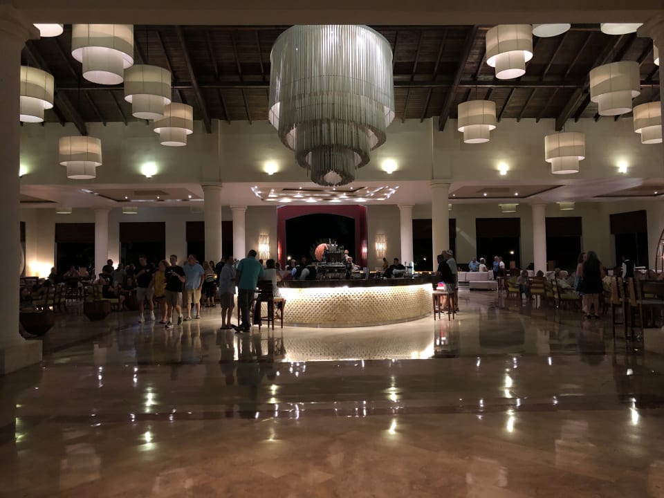Lobby Ocean Blue & Sand