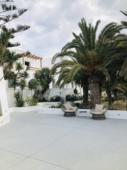 Außenansicht Hotel Strogili