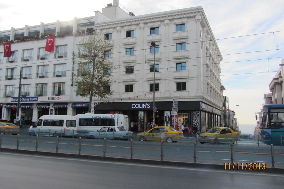 In dieser Strasse gibt es einen Nebeneingang Hotel Beyaz Saray