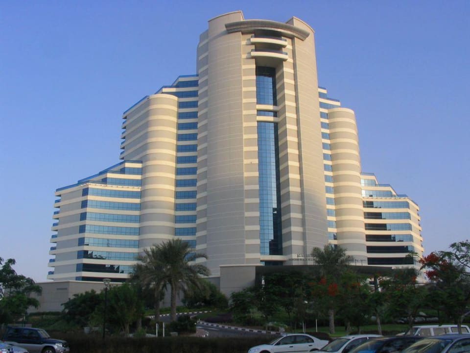 Außenansicht Hotel Le Meridien Al Aqah Beach Resort