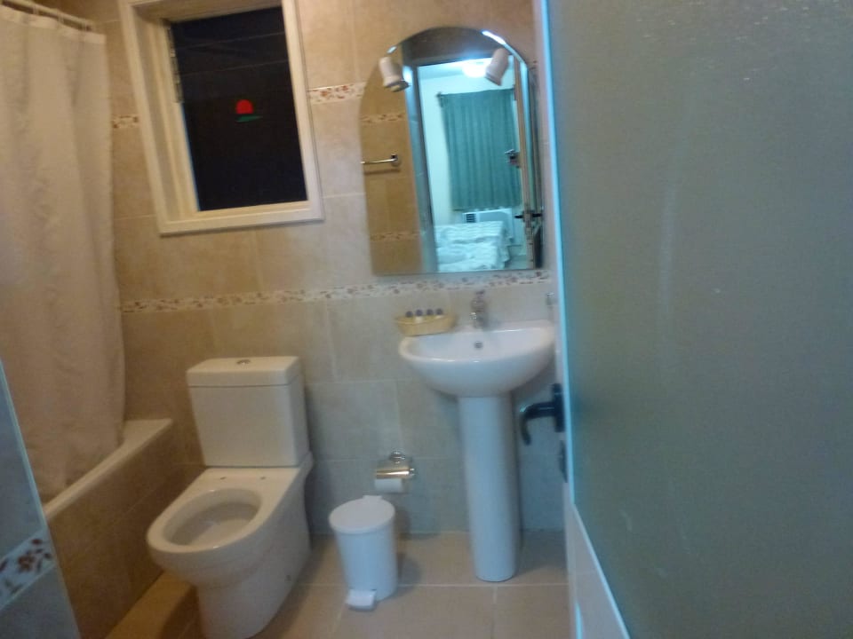 Toilette ohne Toilettenbrille Hotel Finca Ma' Dolores