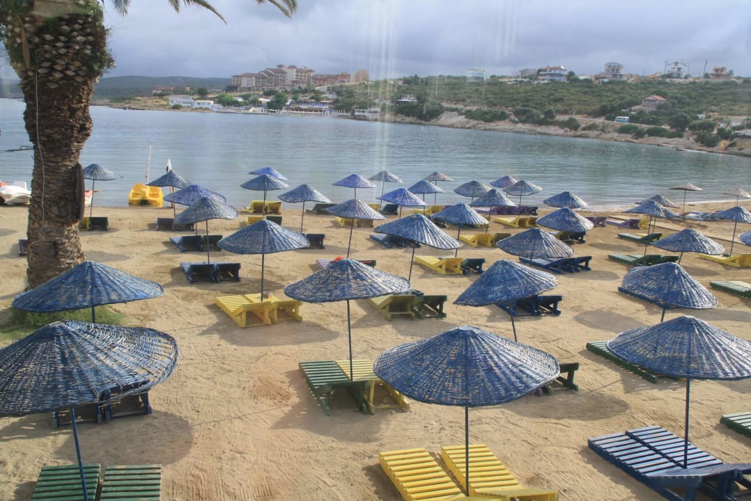 Sandbereich, früh morgens frisch gekämmt Club Resort Atlantis