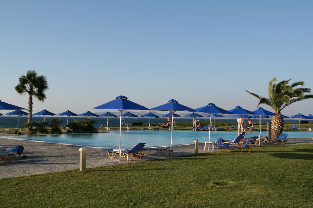 Pool Neptune Luxury Resort