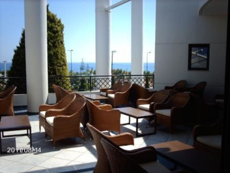 Bar  Grand Hotel Holiday Resort