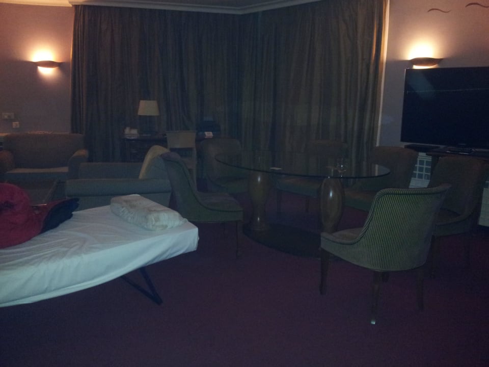 Notbett für 93,00 € wegen Überbuchung Hotel Dorint Venusberg