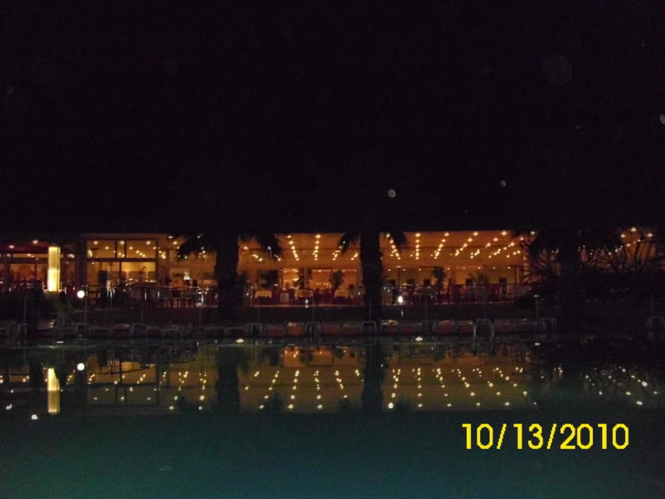 Abendblick auf Restaurant VONRESORT Golden Beach