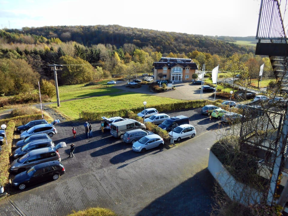 Hotelparkplatz m. Golferhotel DORMERO Hotel Bonn - Windhagen