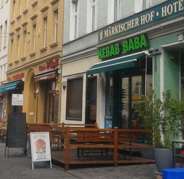 Dönerladen wo vorher der Frühstücksraum war Hotel Berlin Märkischer Hof am Tacheles