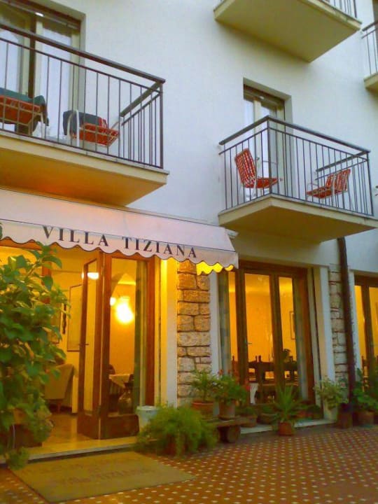 Eingang Villa Tiziana Hotel Monaco Tiziana
