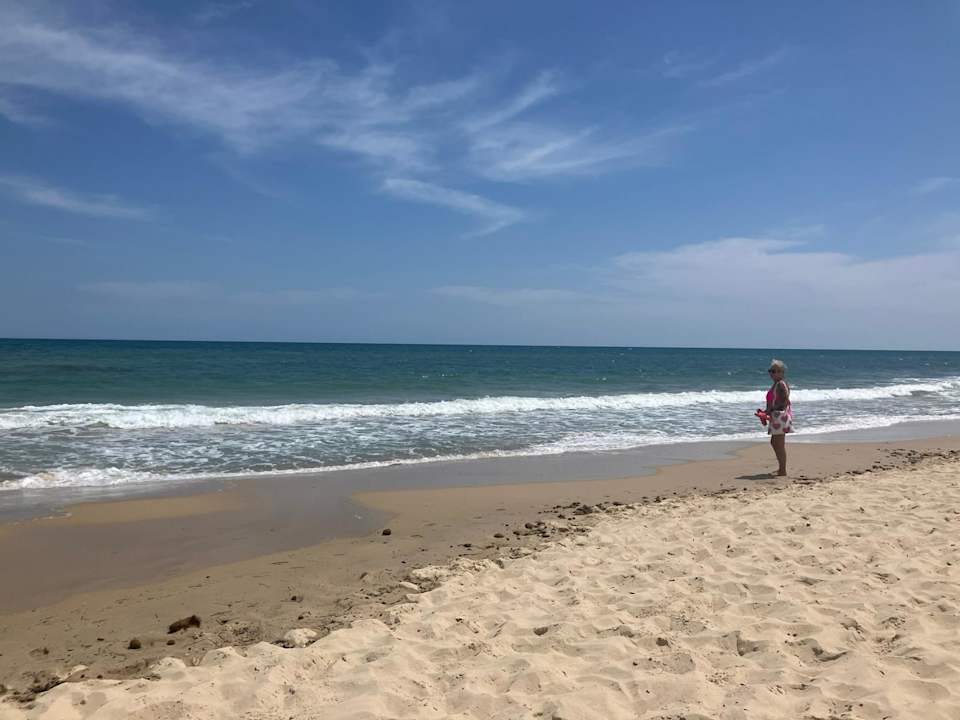 Strand Hotel Nesrine