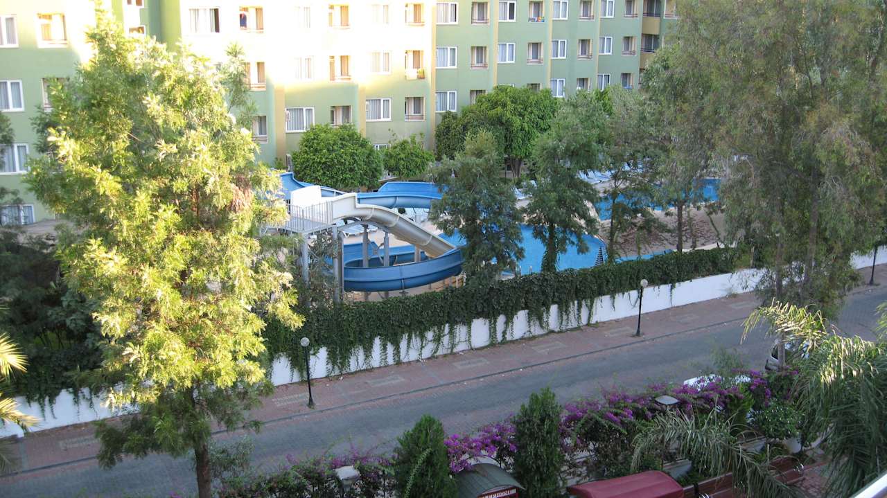 Disco zum Lieben Saphir Hotel & Villas