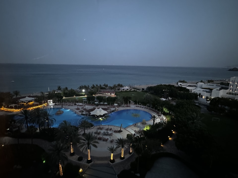 Außenansicht Hotel Le Meridien Al Aqah Beach Resort