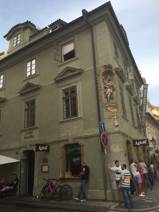 Außenansicht Hotel Bila Kuzelka