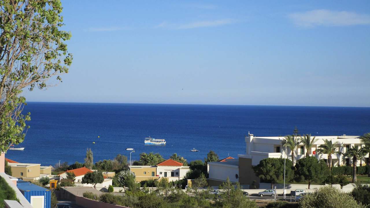 Aussicht aus unserem Zimmer mit Pool Mitsis Rodos Village