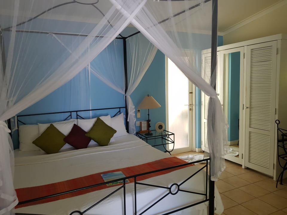 Zimmer Kuredu Island Resort & Spa