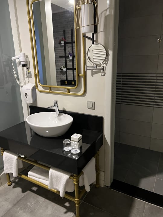 Zimmer Seaden Valentine Resort & Spa