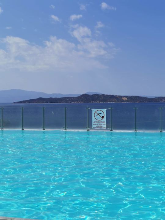 Pool Akrathos Beach Hotel