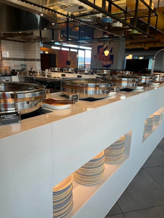 Gastro The WB Abu Dhabi, Curio Collection By Hilton