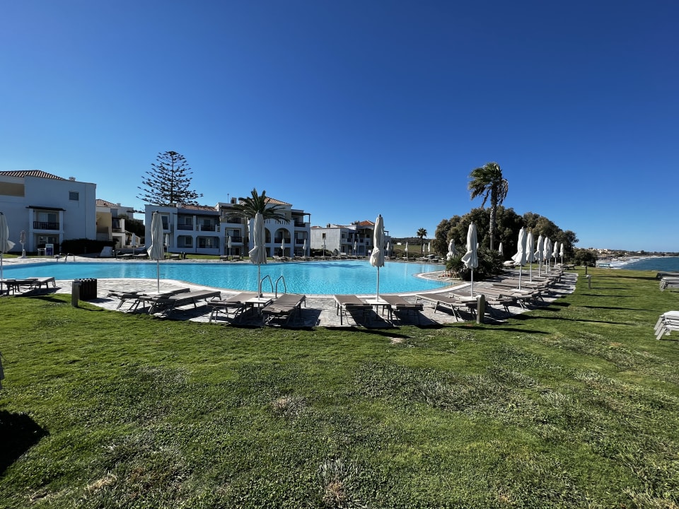 Pool Neptune Luxury Resort