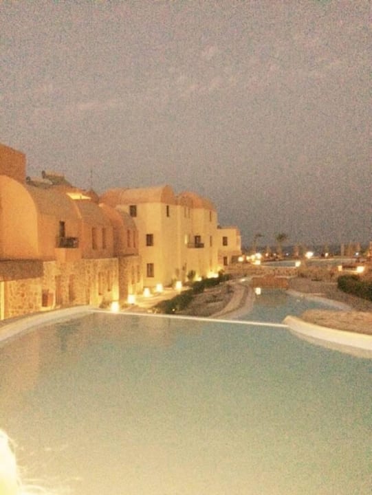 Pool Rohanou Beach Resort