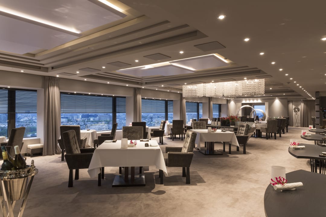 Gastro Hotel Okura