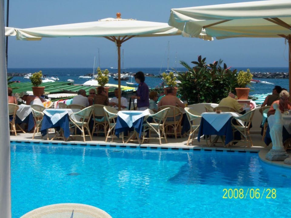 Mittagessen am Pool Hotel Solemar Terme