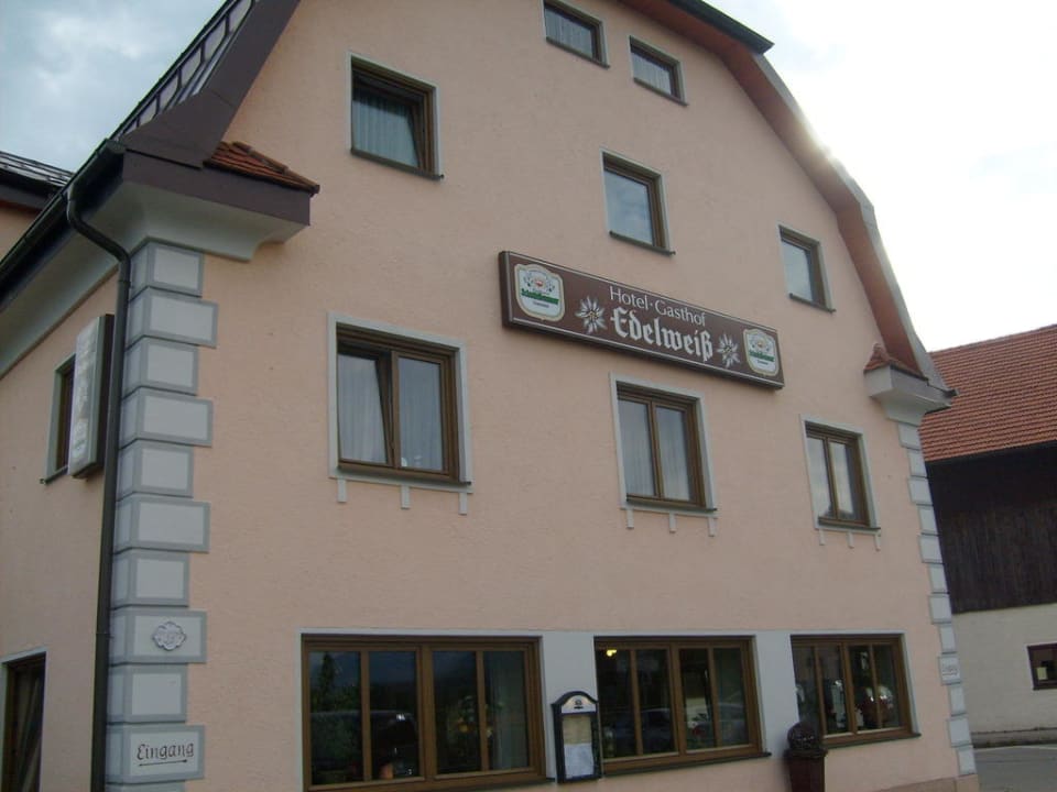Außenansicht Gasthof Edelweiß