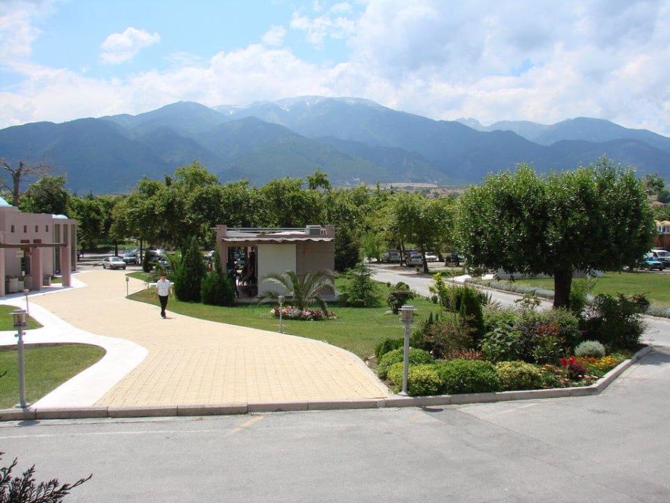 Hotelanlage mit Blick zum Olymp Olympian Bay Grand Resort