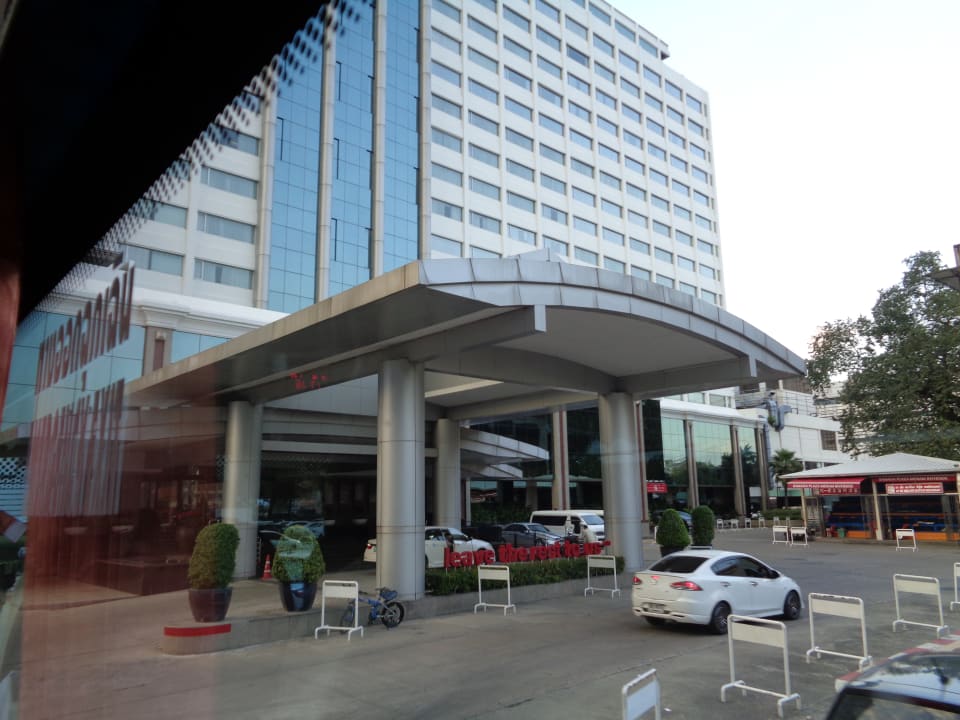 Lobby Ramada Plaza by Wyndham Bangkok Menam Riverside