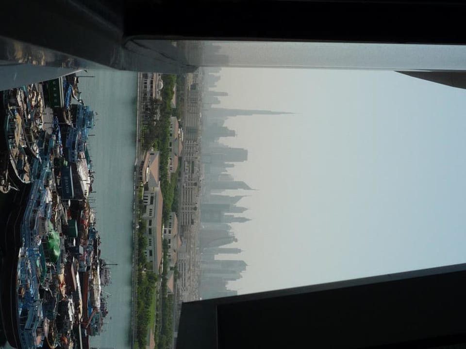 Vom Zimmer aus Richtung Burj Chalifa und Creek Golden Sands Hotel Creek