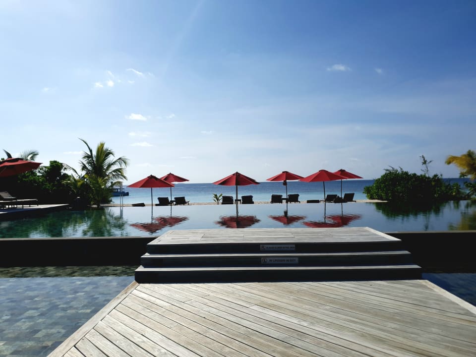 Pool NH Collection Maldives Havodda Resort