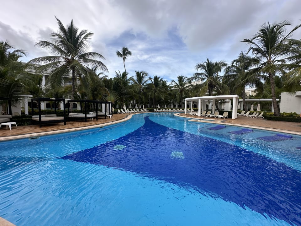 Pool Hotel Riu Palace Punta Cana