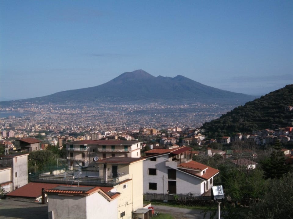 Blick zum Vesuv Hotel Degli Ulivi
