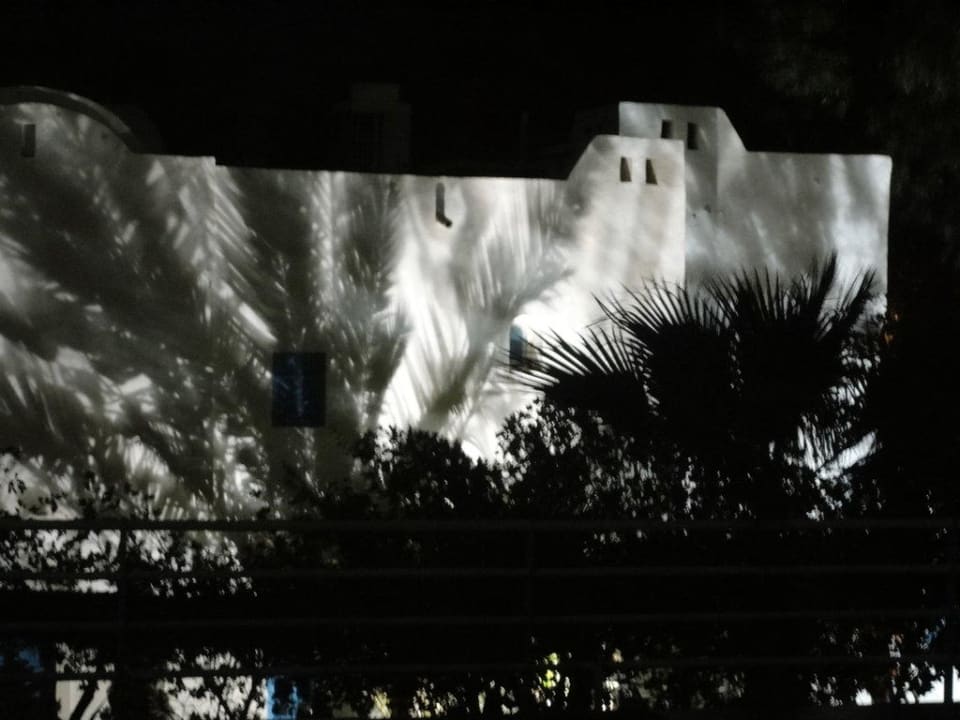 Gartenanlage bei Nacht Royal Karthago Djerba