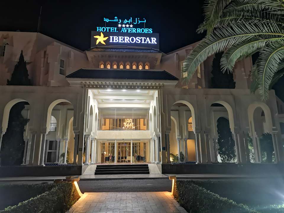 Außenansicht Iberostar Waves Averroes