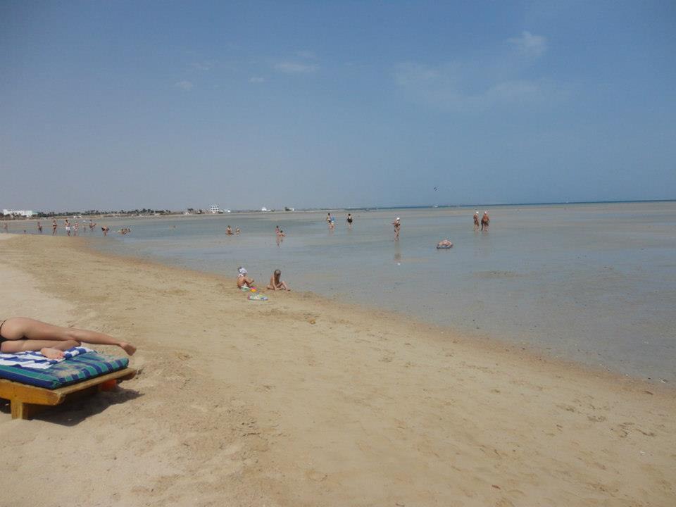 Strand hinterm Hotel Titanic Beach Spa & Aqua Park