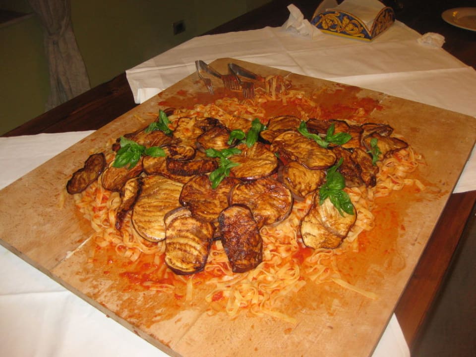 Pasta alla Norma Relais Casa Mirabile