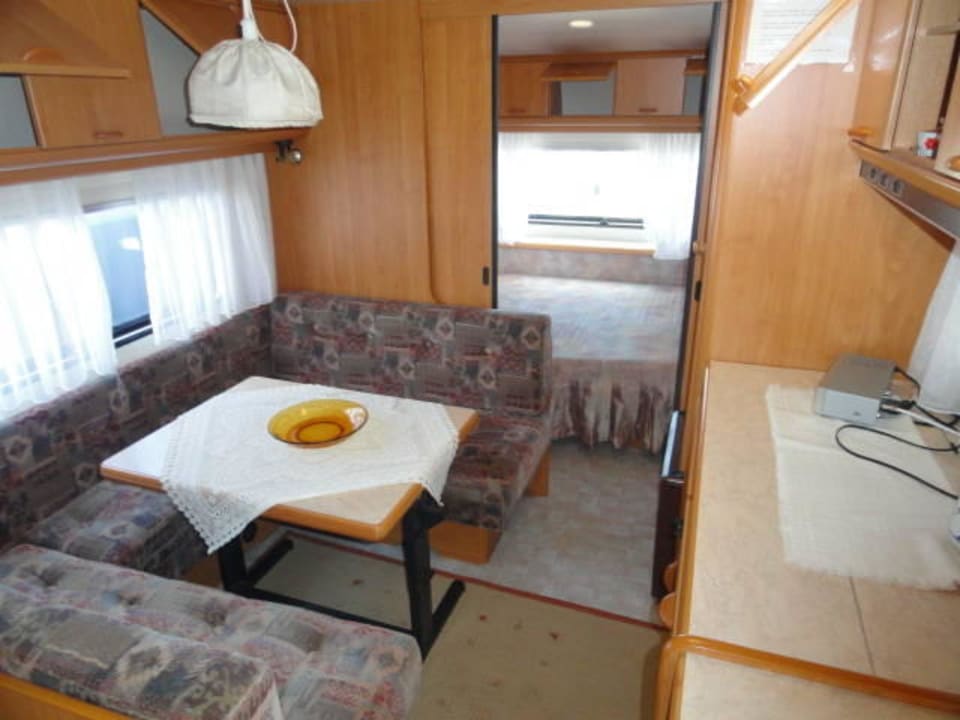 Gepflegte Einrichtung Ferienwohnungen und Wohnwagenvermietung Abben