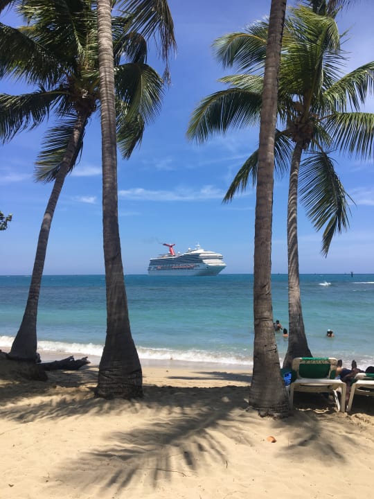 Strand Playabachata Hotel