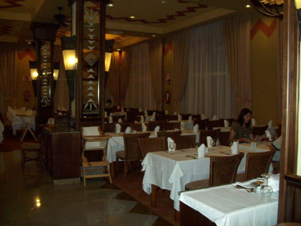 Hauptrestaurant Ponta Preta Hotel Riu Funana