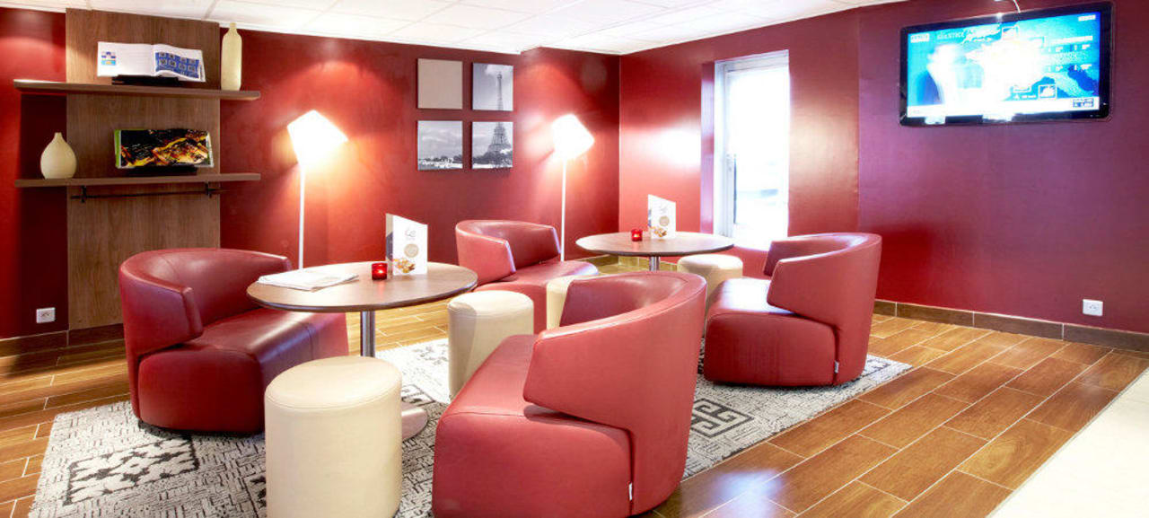 Lobby Hotel Campanile Nancy Centre Gare