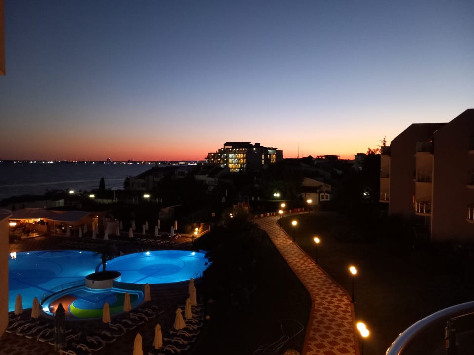 Außenansicht Hotel Sineva Beach