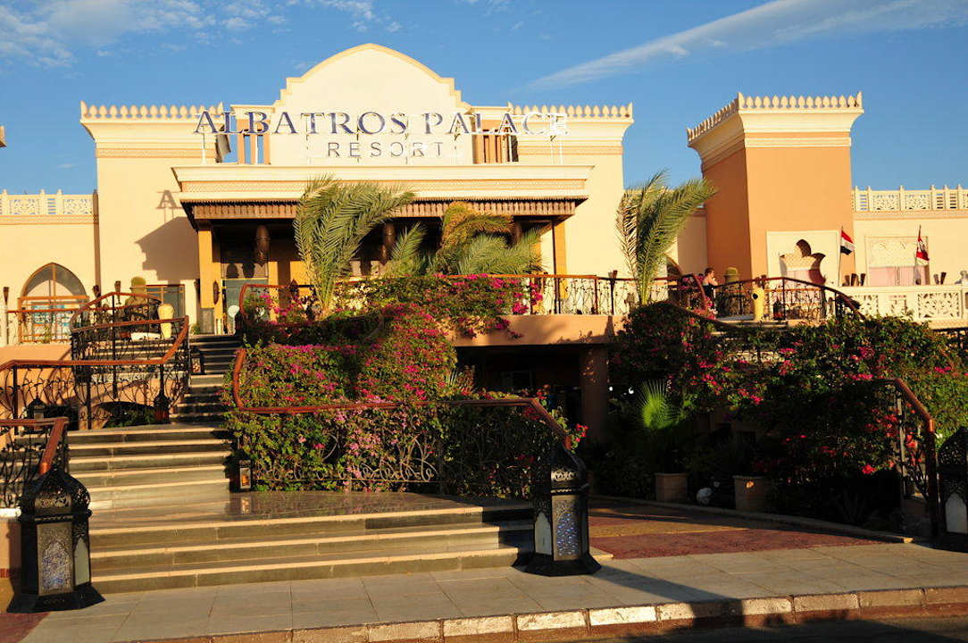 Вход Pickalbatros Palace Resort