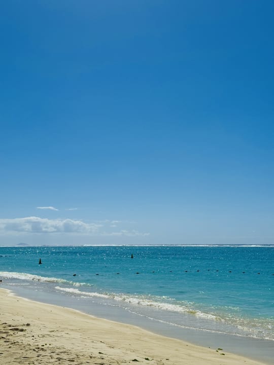 Strand Crystals Beach Resort Belle Mare, a member of Radisson Individuals