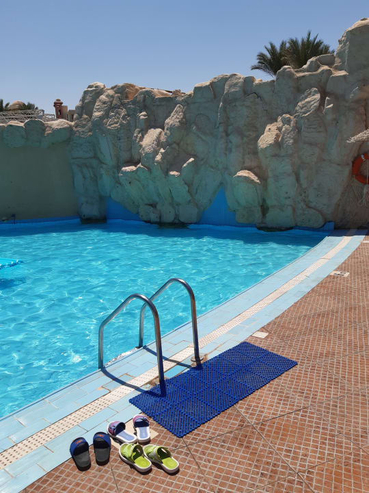 Pool Serenity Alpha Beach