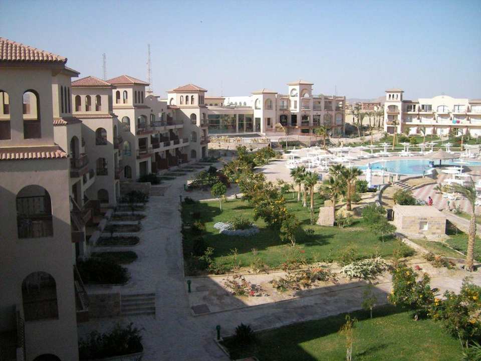 Pensee Pensée Royal Garden Beach Resort